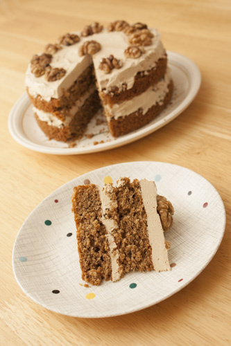 Coffee & Walnut Cake - The Baking Explorer